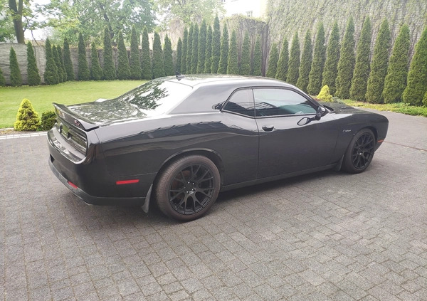 Dodge Challenger cena 78500 przebieg: 92000, rok produkcji 2015 z Zelów małe 137